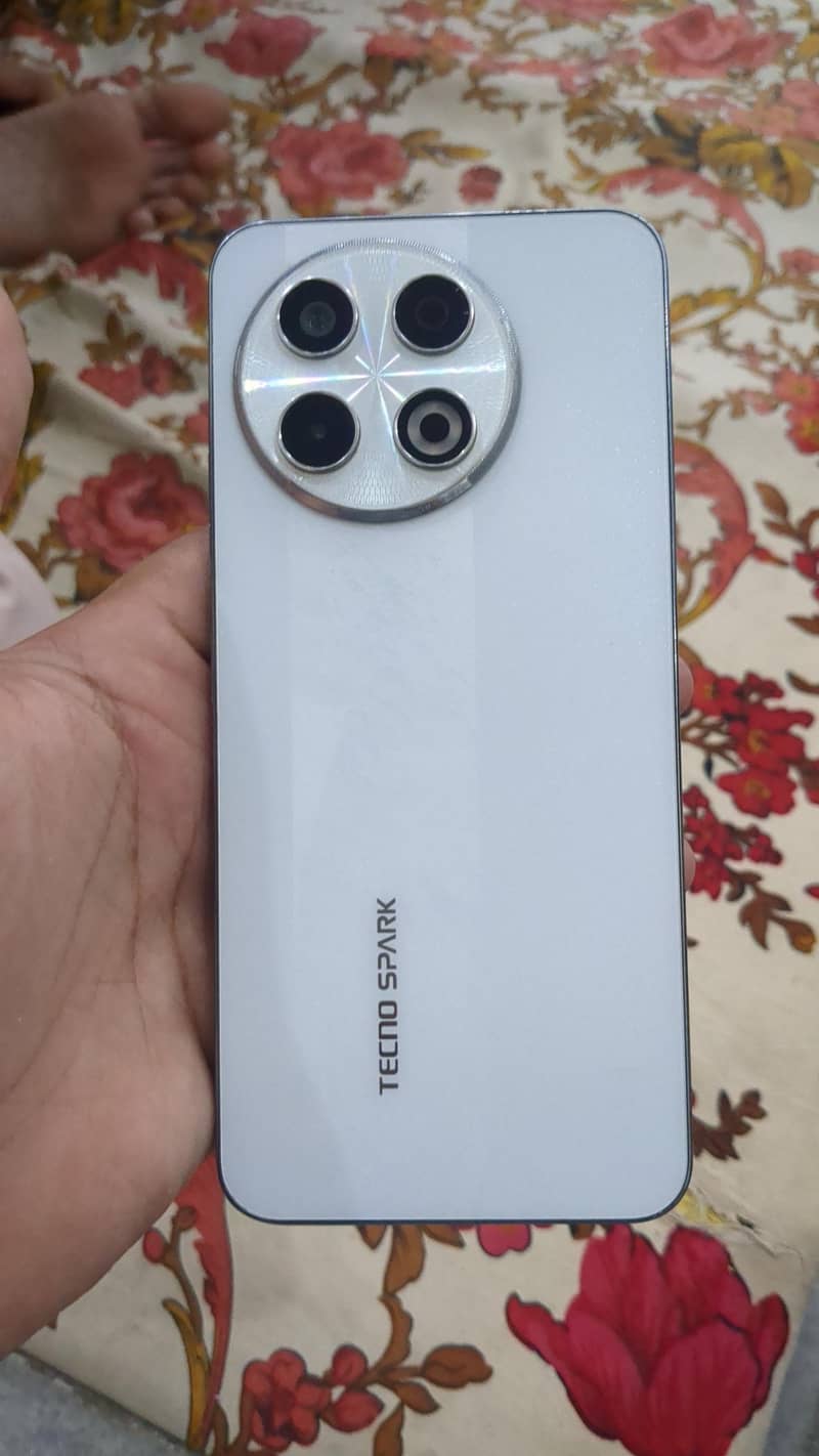 Tecno CAMON 30 Pro 1