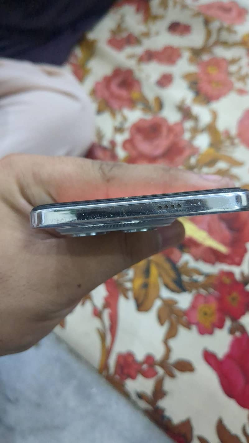 Tecno CAMON 30 Pro 4