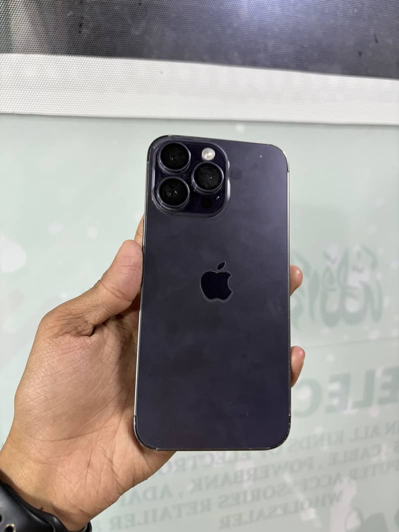 Apple iPhone 14 Pro Max 0