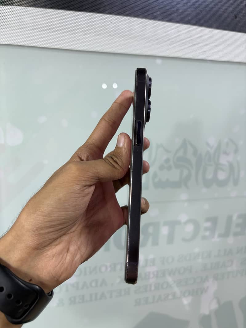 Apple iPhone 14 Pro Max 2