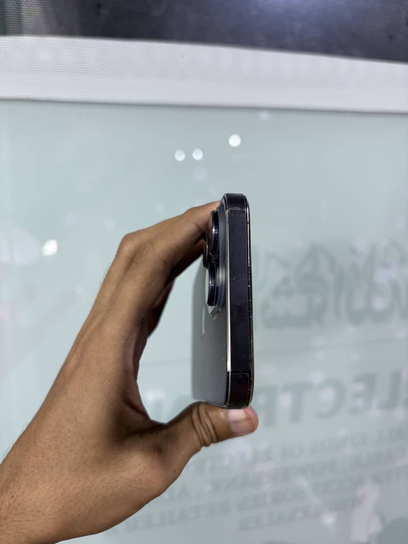 Apple iPhone 14 Pro Max 3