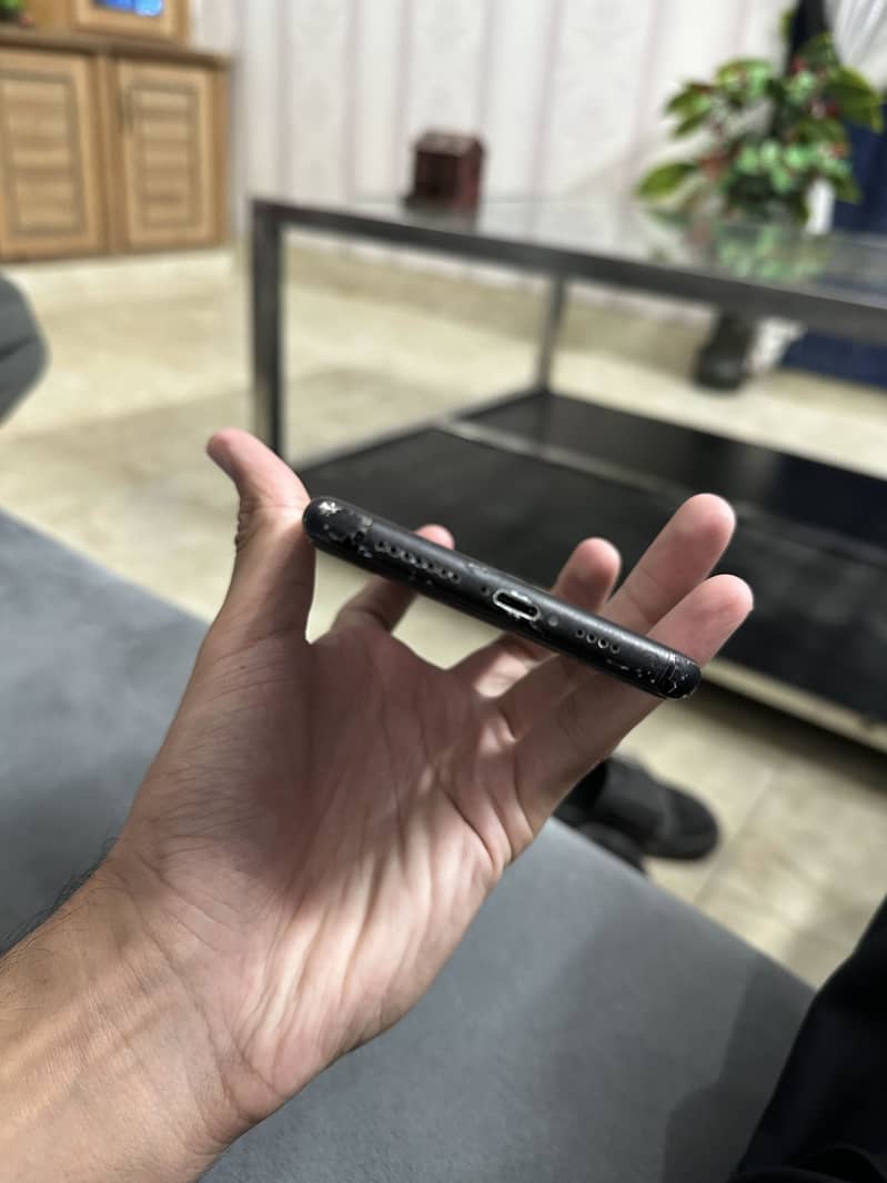 Apple iPhone 11 Pro Max 3