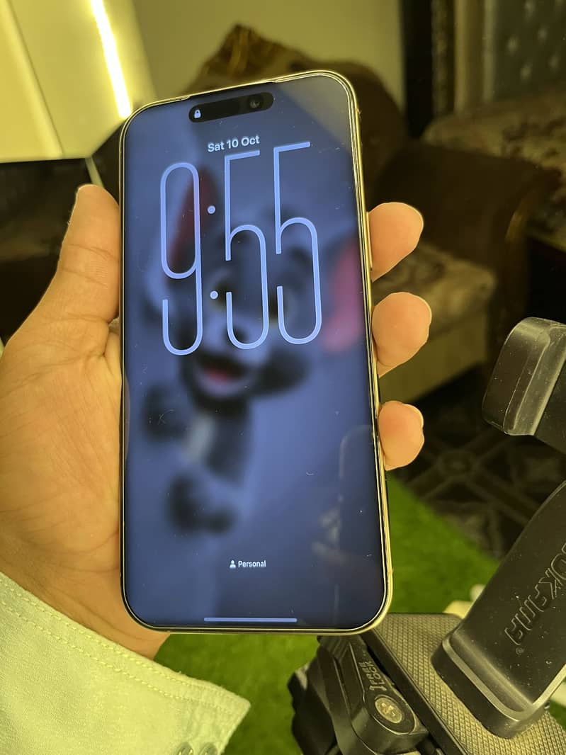 Apple iPhone 16 Pro Max 8
