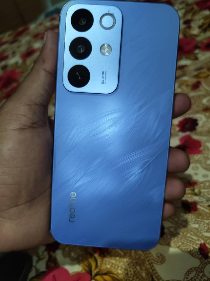 Realme C85 0