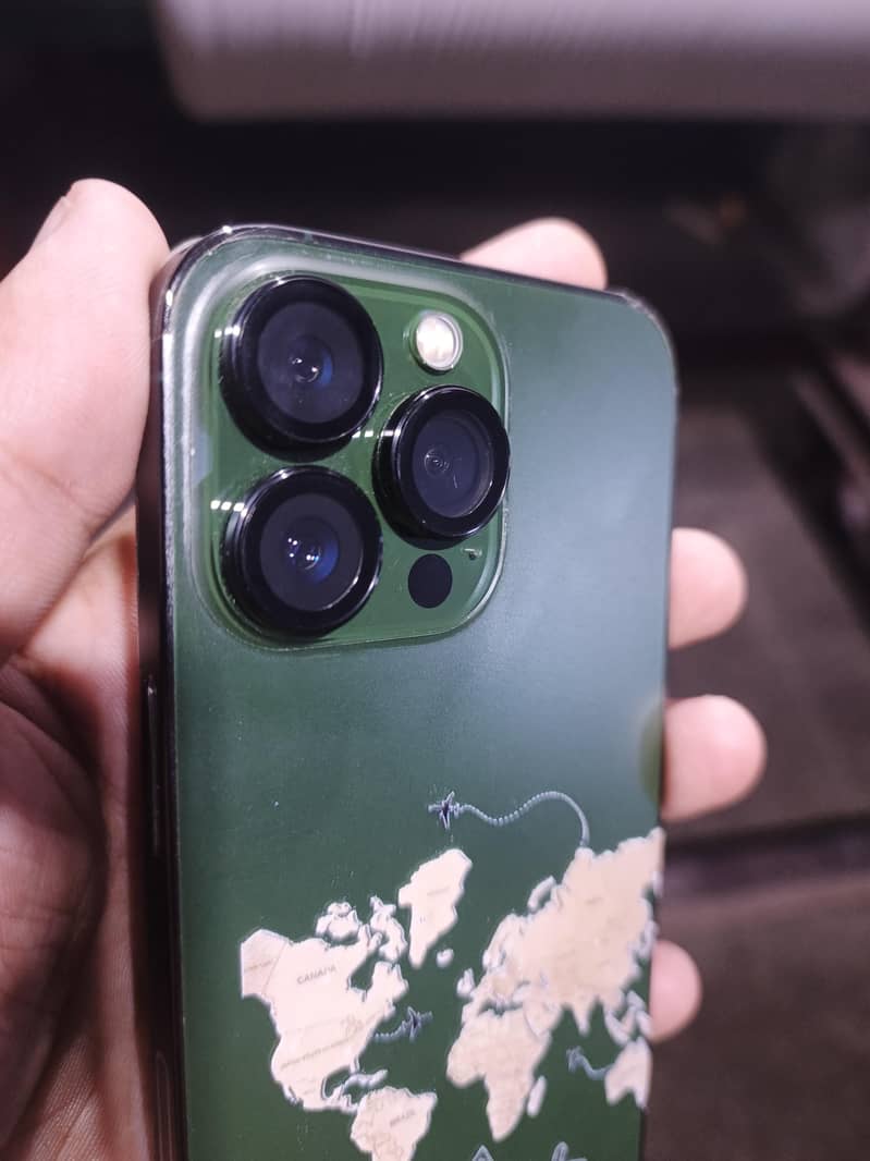 Apple iPhone 13 Pro 2