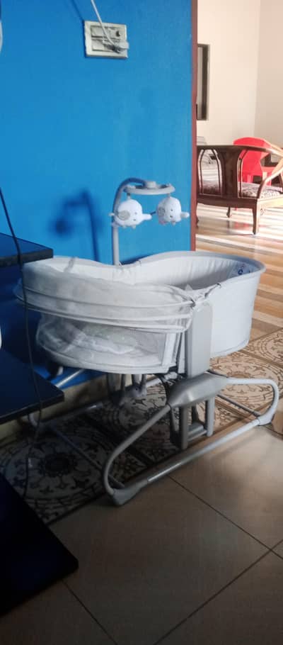 Mastela 4-in-1 Deluxe Electric Baby Swing & Bassinet