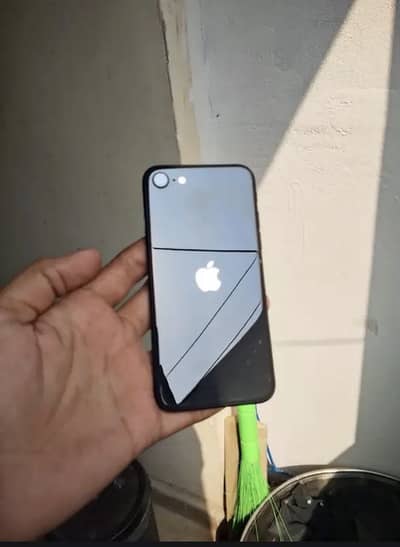 Apple iPhone SE
