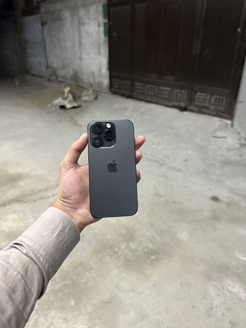 Apple iPhone 14 Pro 4