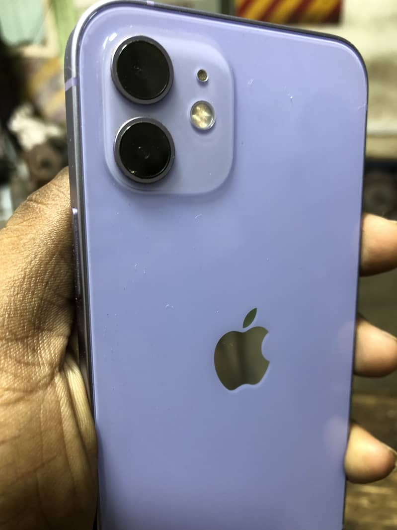 Apple iPhone 12 2