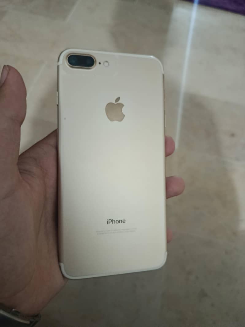 Apple iPhone 7 Plus 0