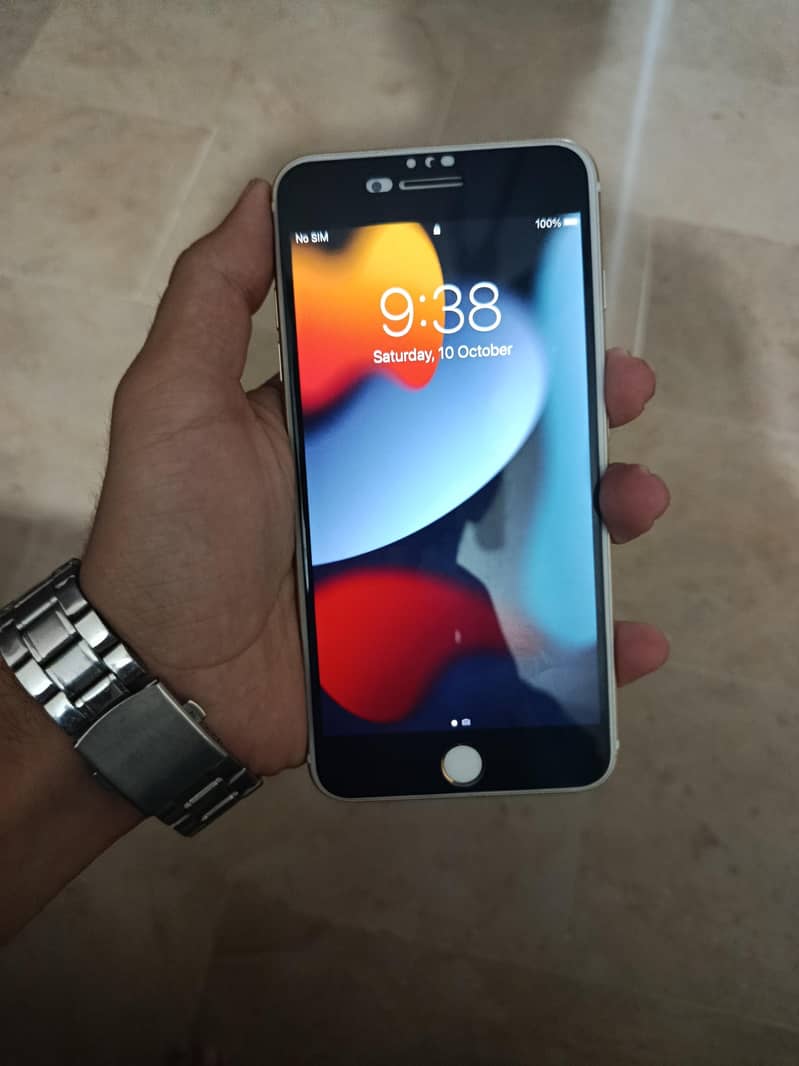 Apple iPhone 7 Plus 2