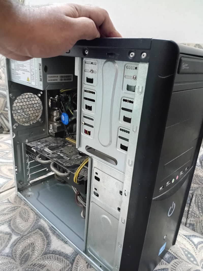 mid range Gaming PC 4