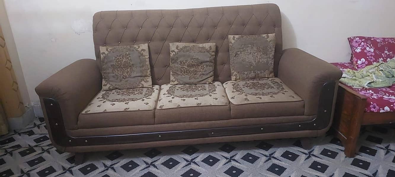 5 seater sofa 0