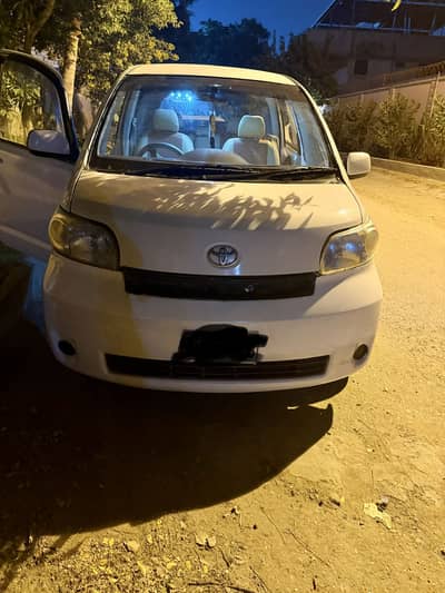 Toyota Porte 2007