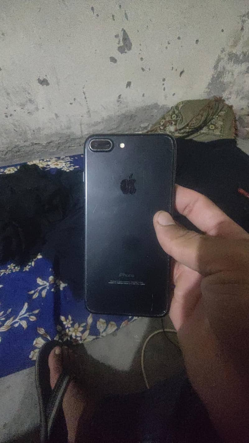 Apple iPhone 7 Plus 4