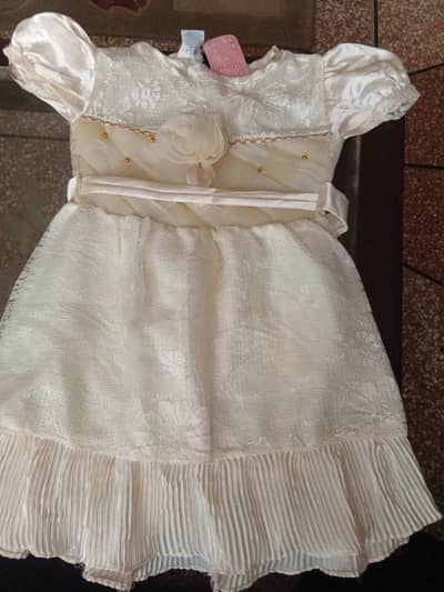 2 frocks for new born baby girls