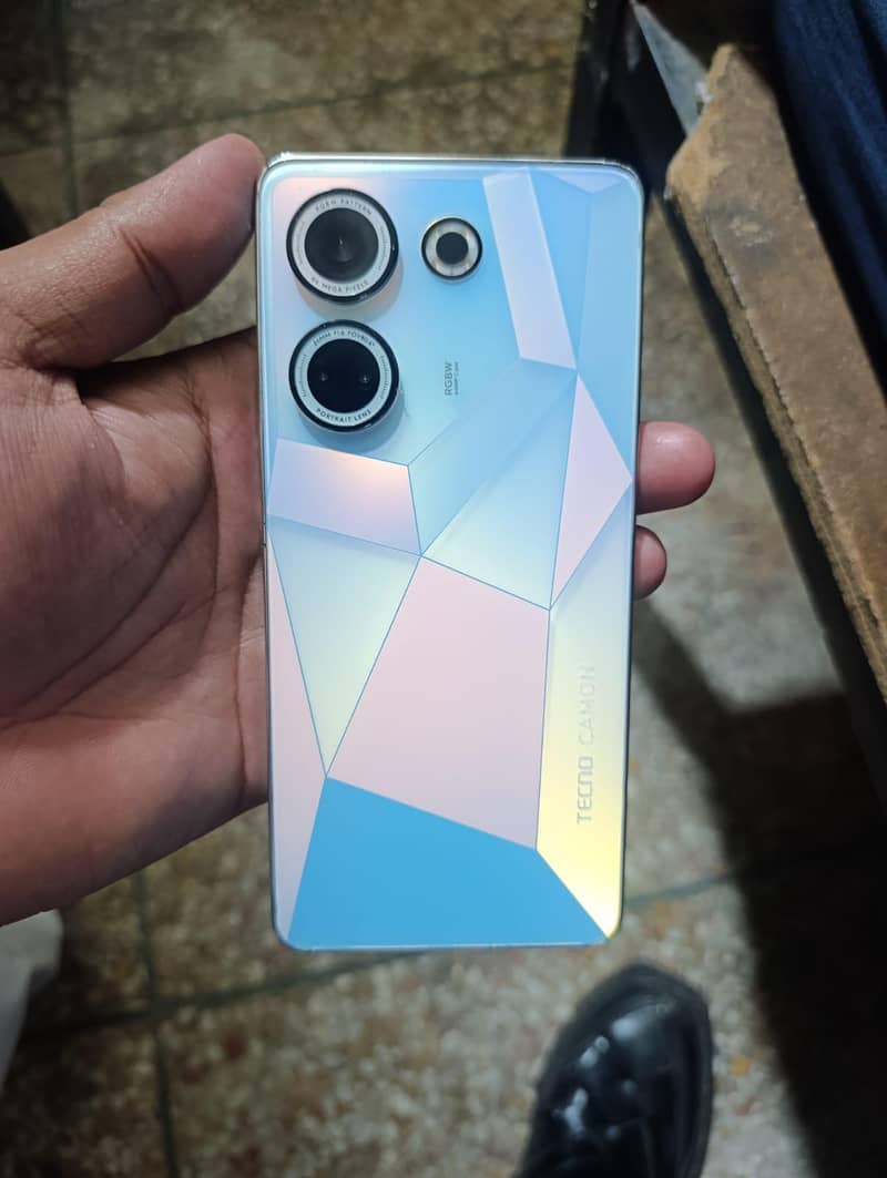 Tecno CAMON 20 0