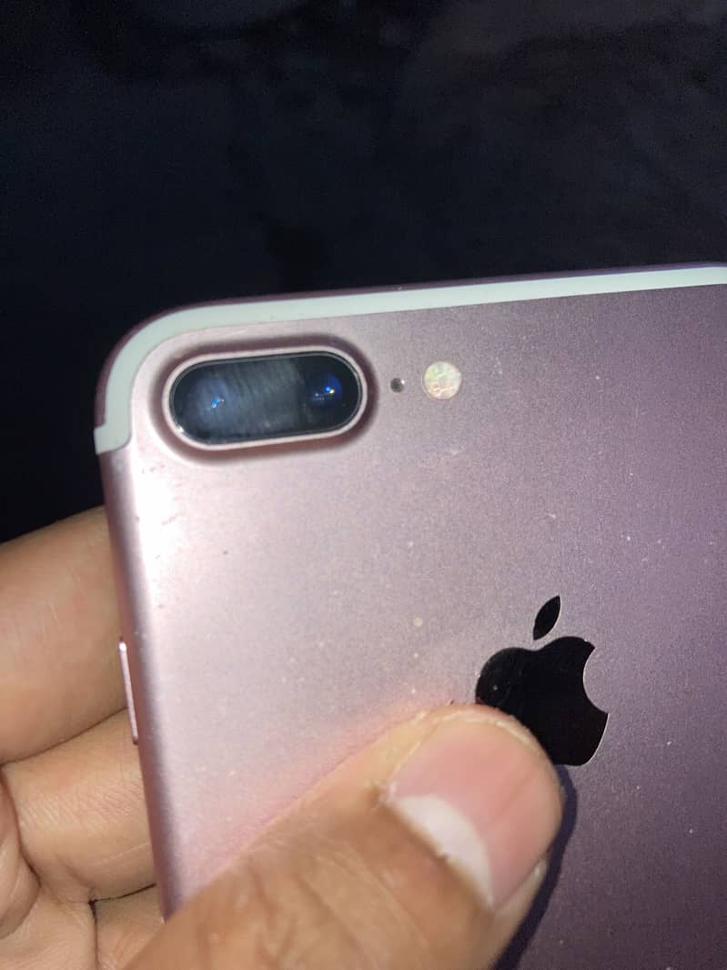 Apple iPhone 7 Plus 3