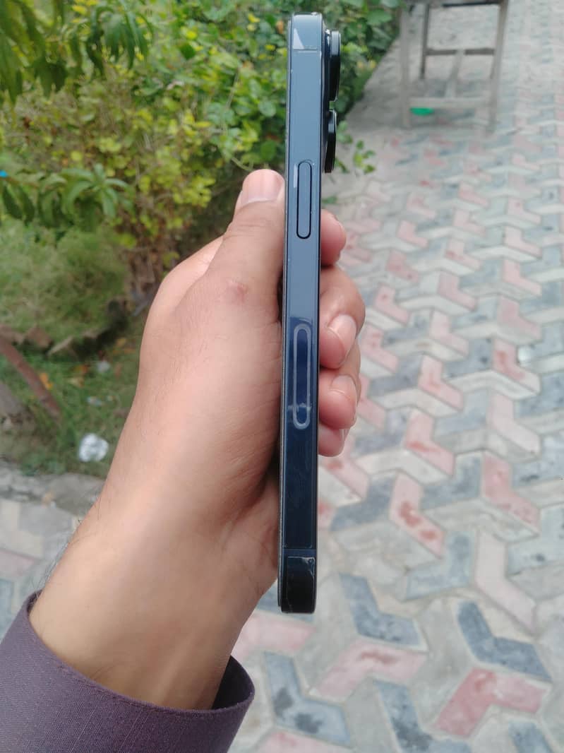Apple iPhone 14 1