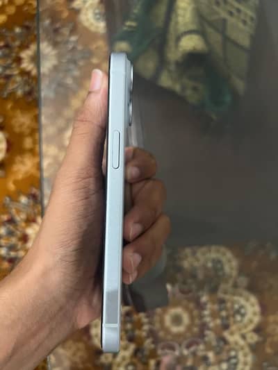 Apple iPhone 15