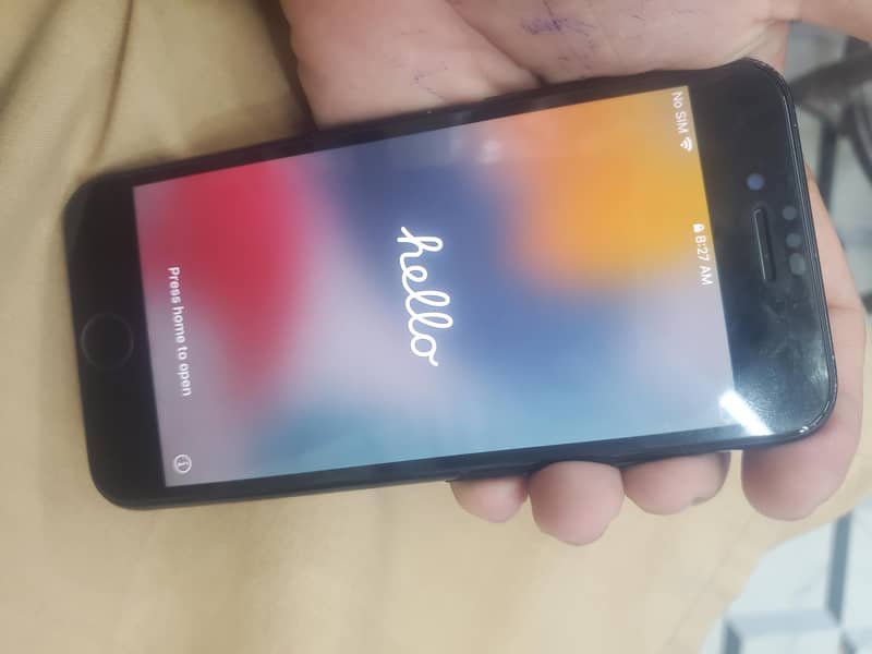 Apple iPhone 7 1