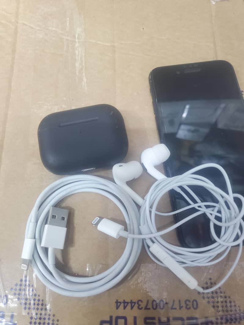 Apple iPhone 7 2