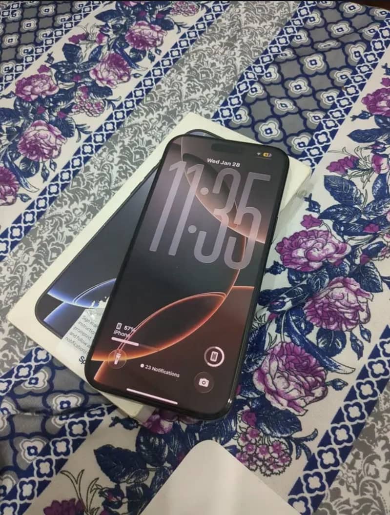 Apple iPhone 16 Pro Max 2