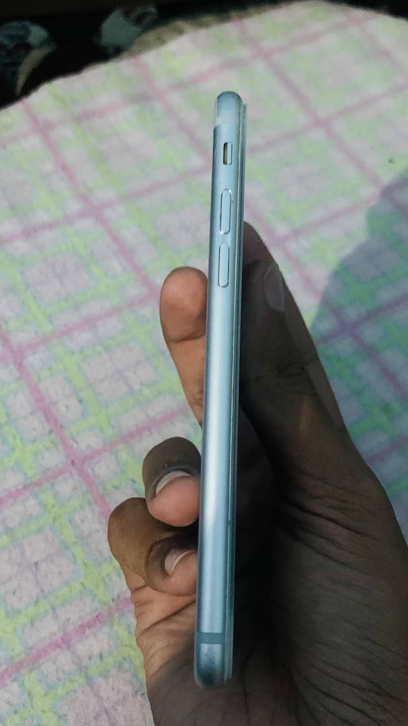 Apple iPhone 6S 4