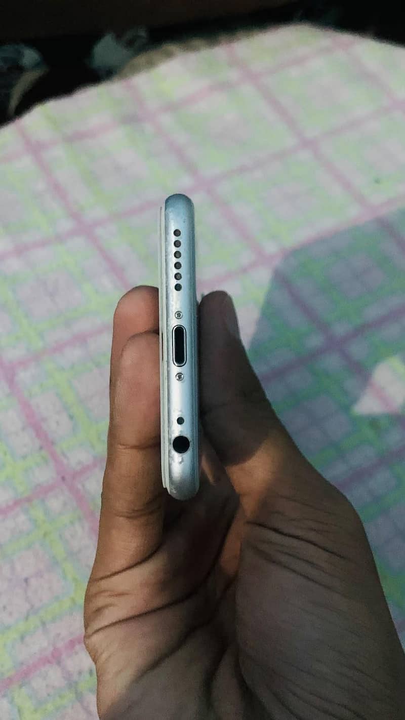 Apple iPhone 6S 6