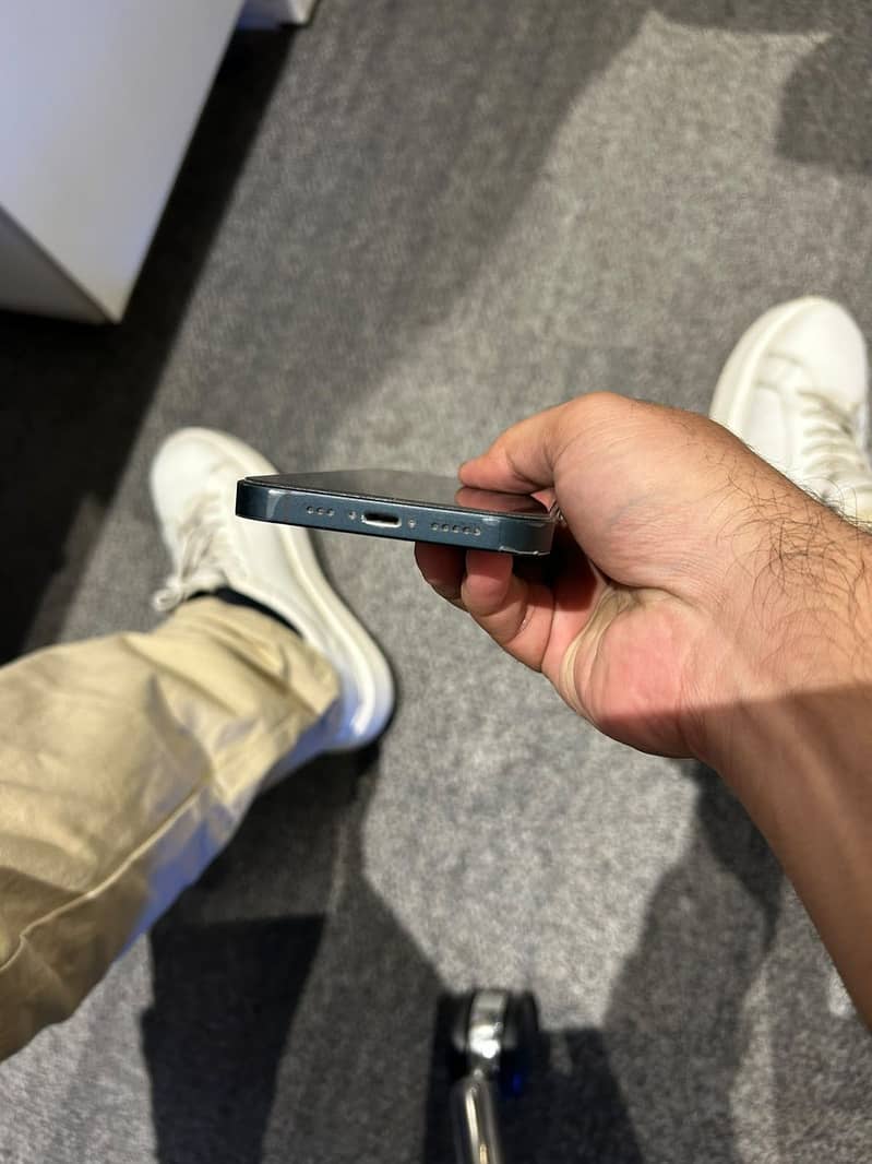 Apple iPhone 14 2