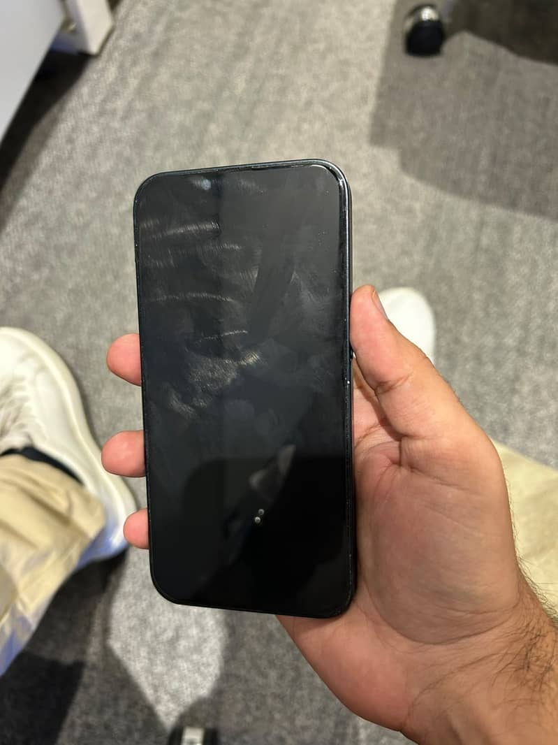 Apple iPhone 14 4