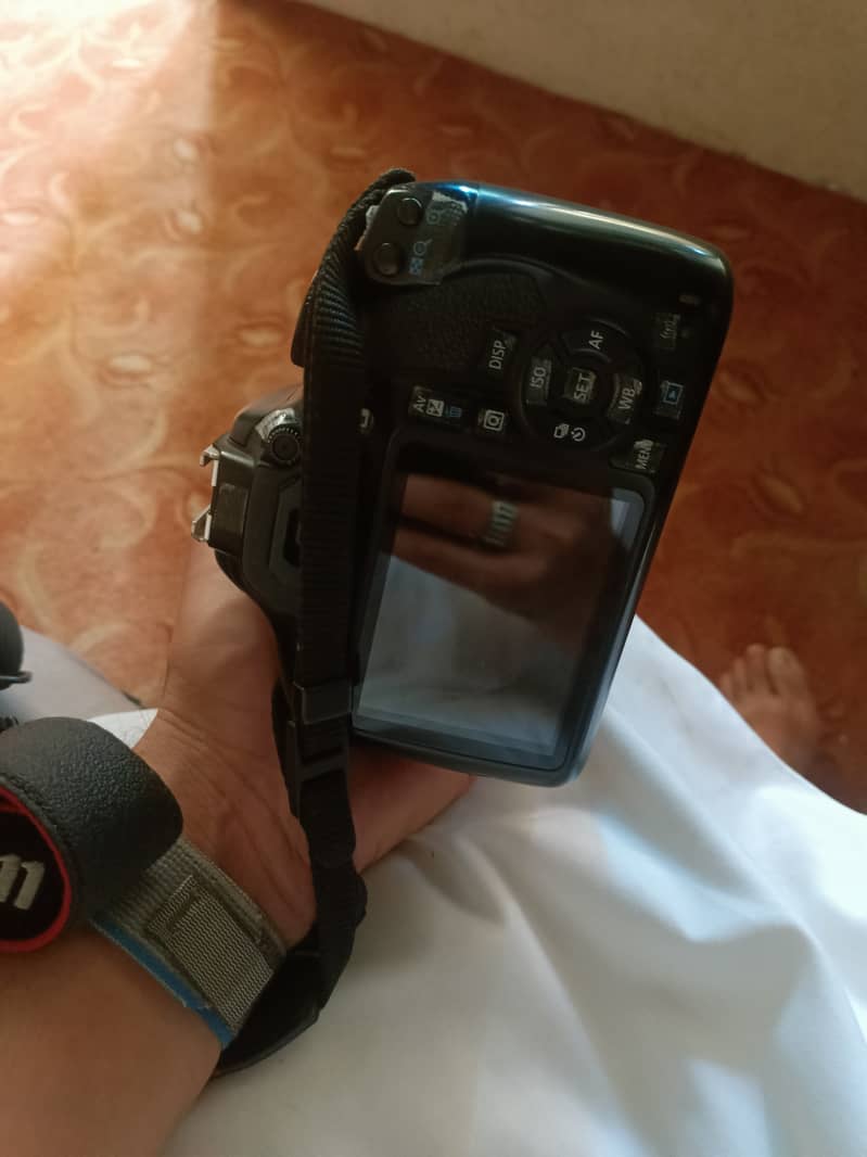 1300D Canon camera 9