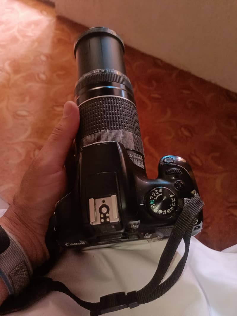 1300D Canon camera 10