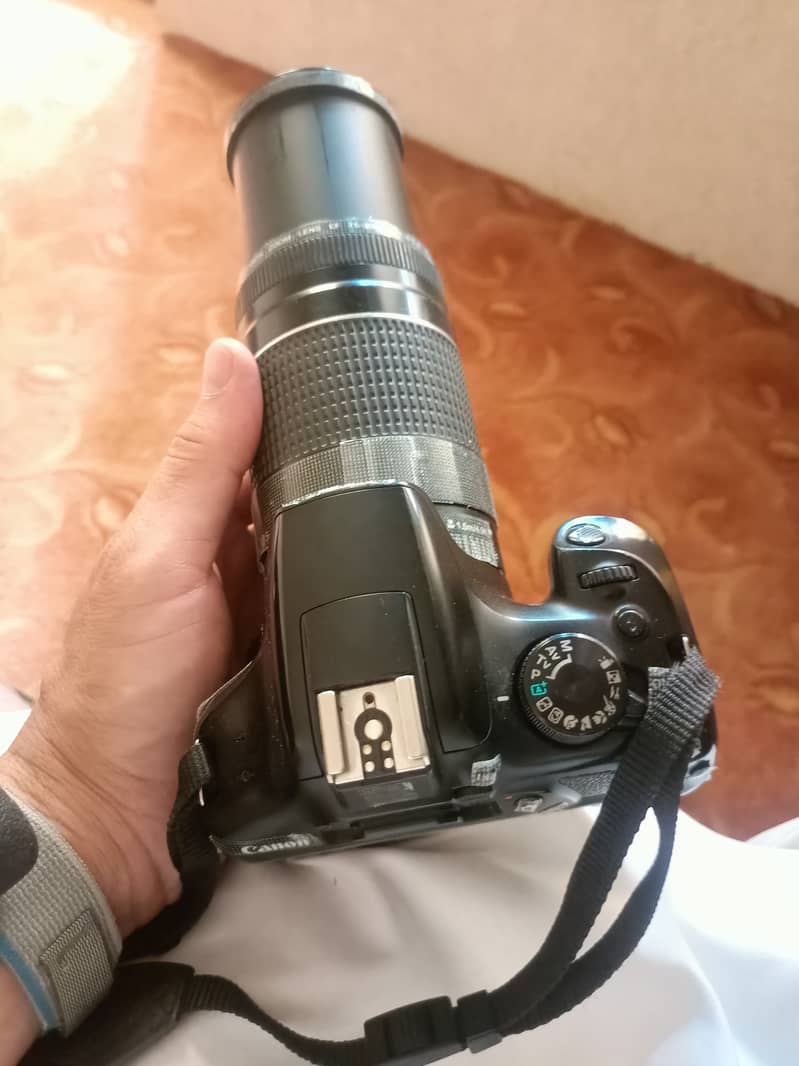 1300D Canon camera 11