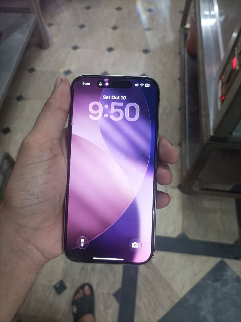Apple iPhone 15 Pro 3