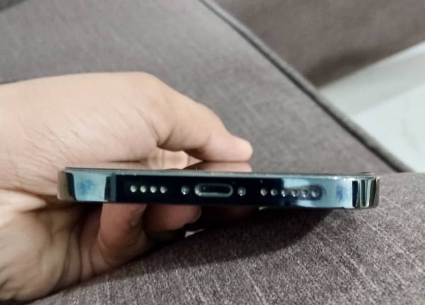 Apple iPhone 12 Pro Max 6