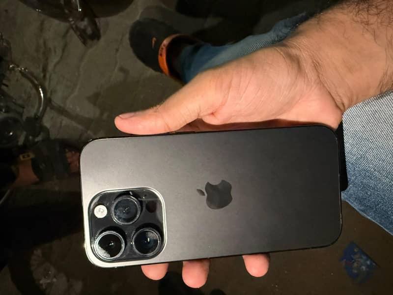 Apple iPhone 14 Pro 1