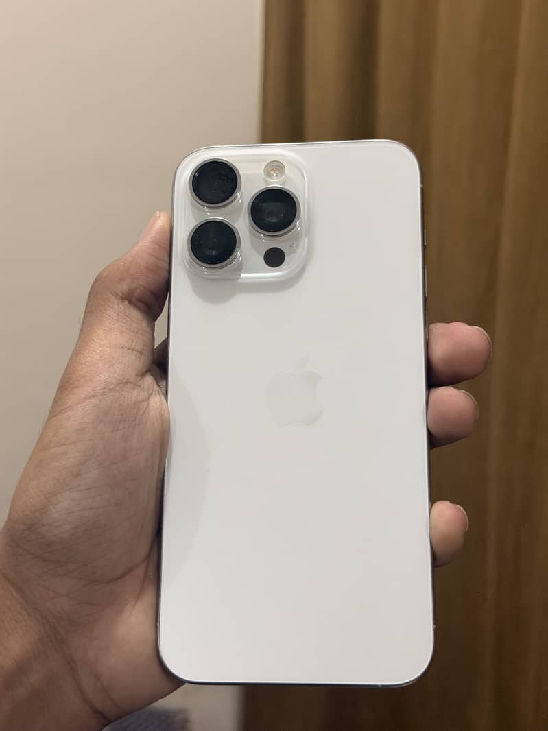 Apple iPhone 15 Pro Max 0