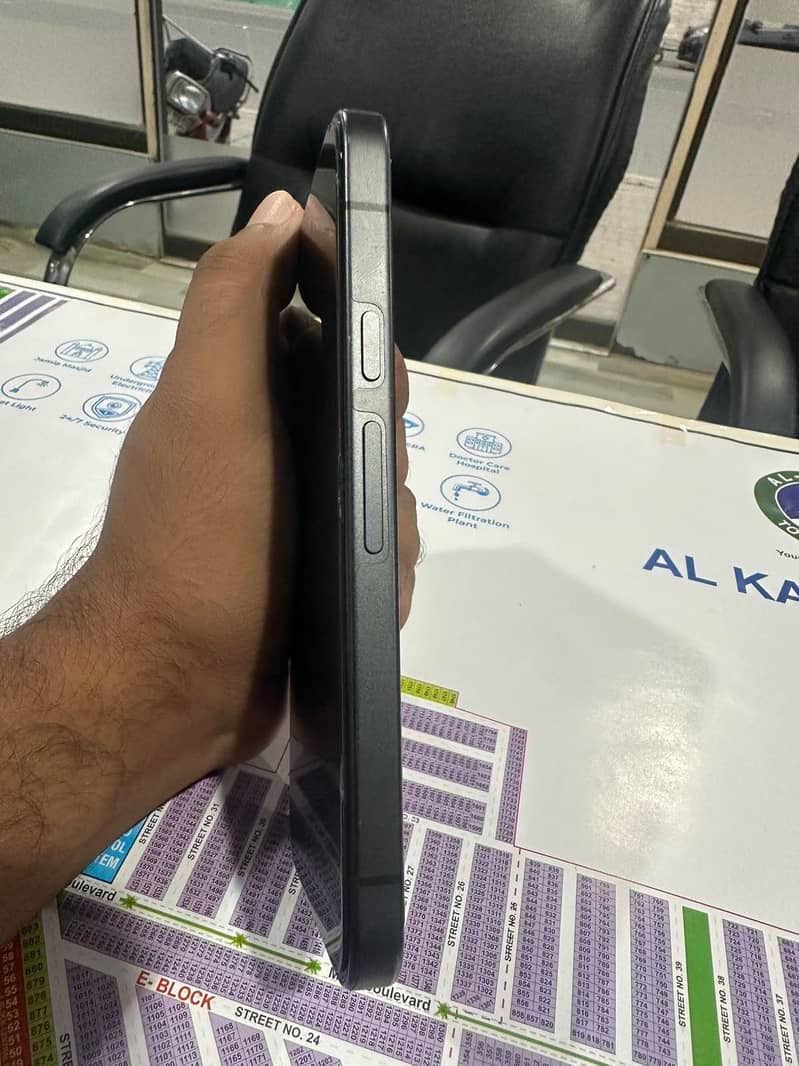 Google Pixel 9A 1