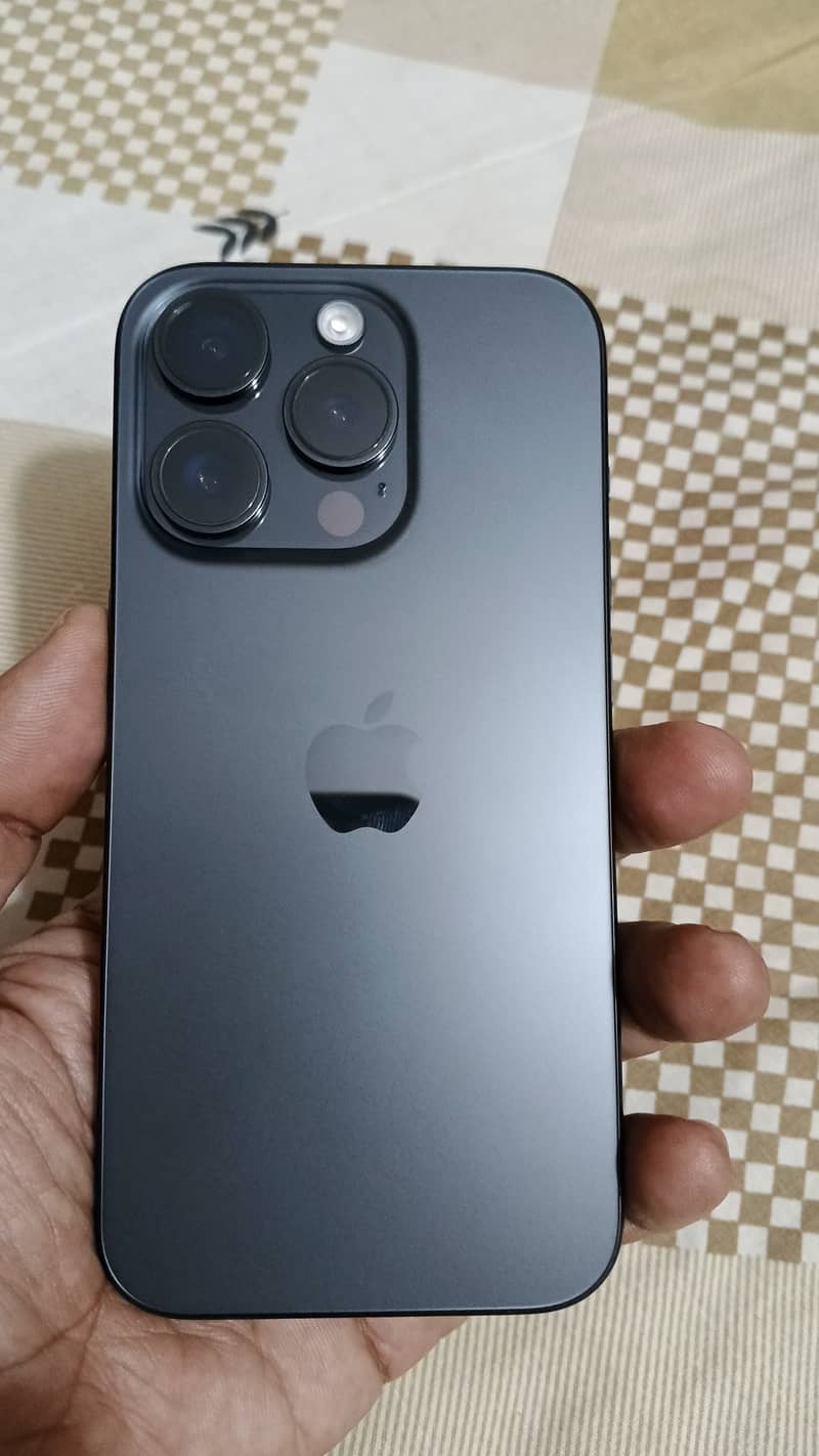 Apple iPhone 15 Pro 0