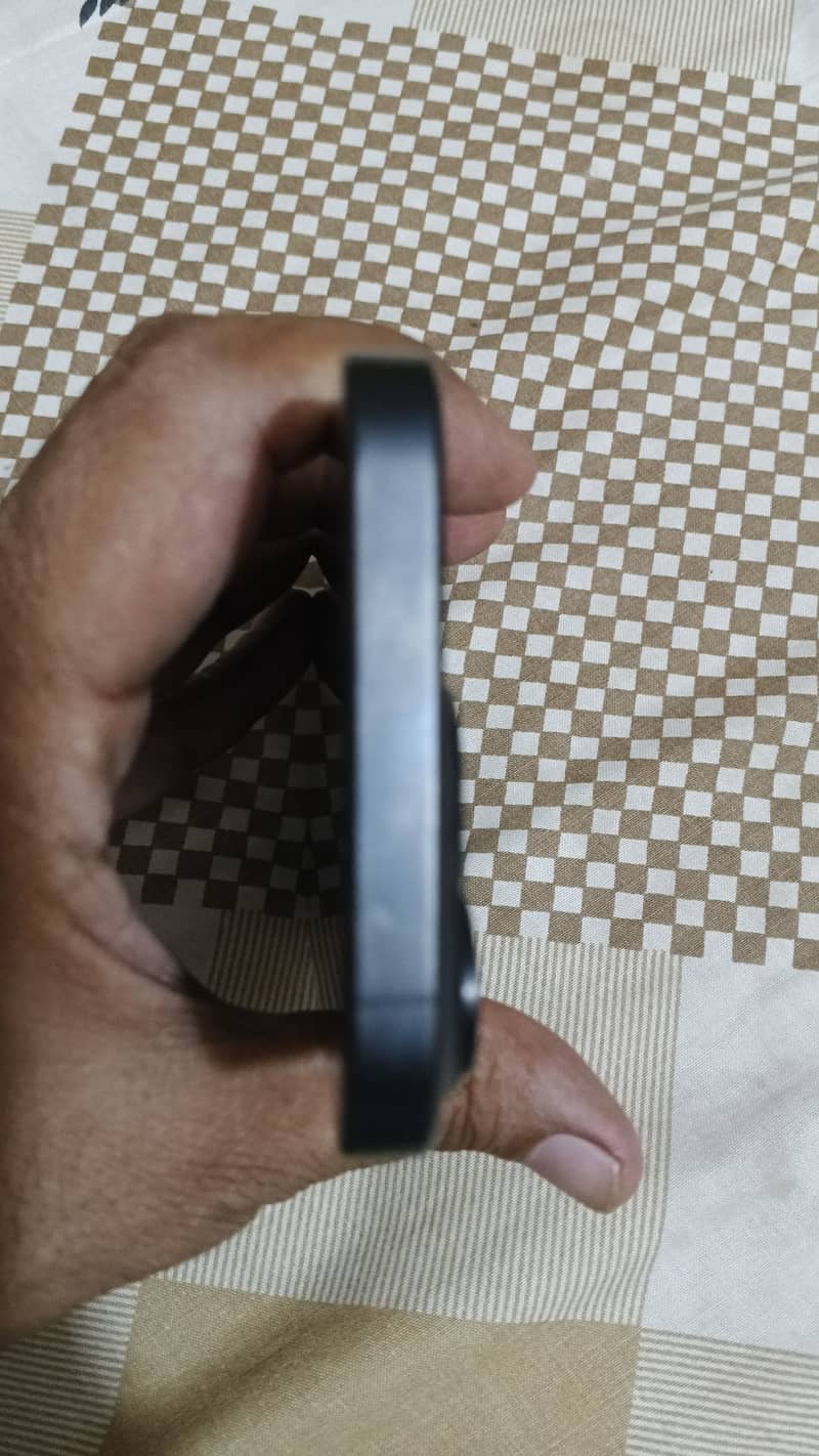 Apple iPhone 15 Pro 1