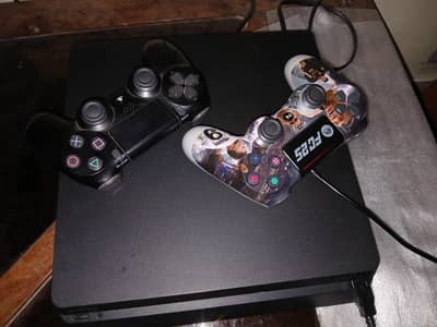 Sony PS4 Slim 1TB – 2 Controllers (1 Original) - EA Sports FC 26 disc
