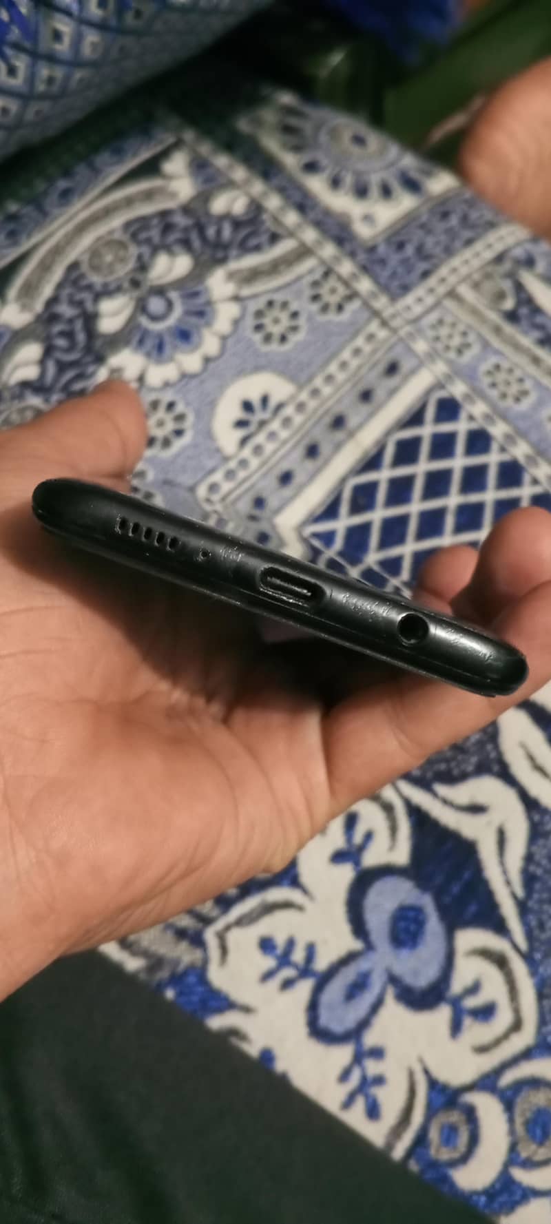 Samsung Mobile A30 1