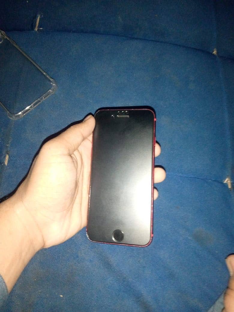 Apple iPhone SE 2nd generation 5