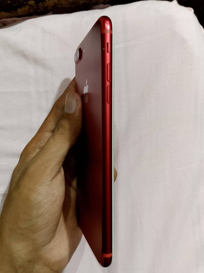 Apple iPhone 7 Plus 1