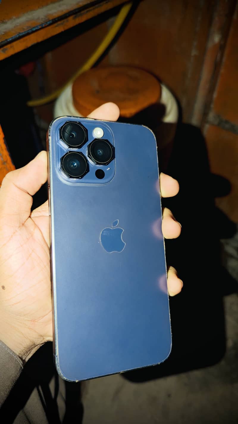 Apple iPhone 14 Pro Max 3