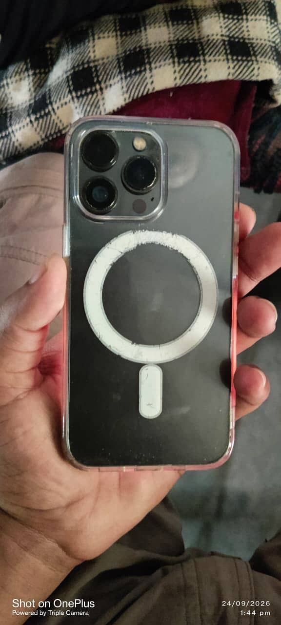 Apple iPhone 13 Pro 3