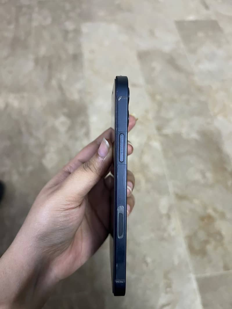 Apple iPhone 12 1