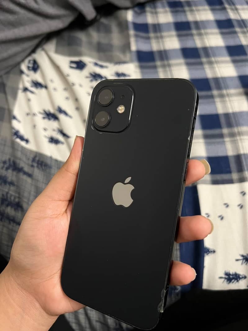 Apple iPhone 12 3