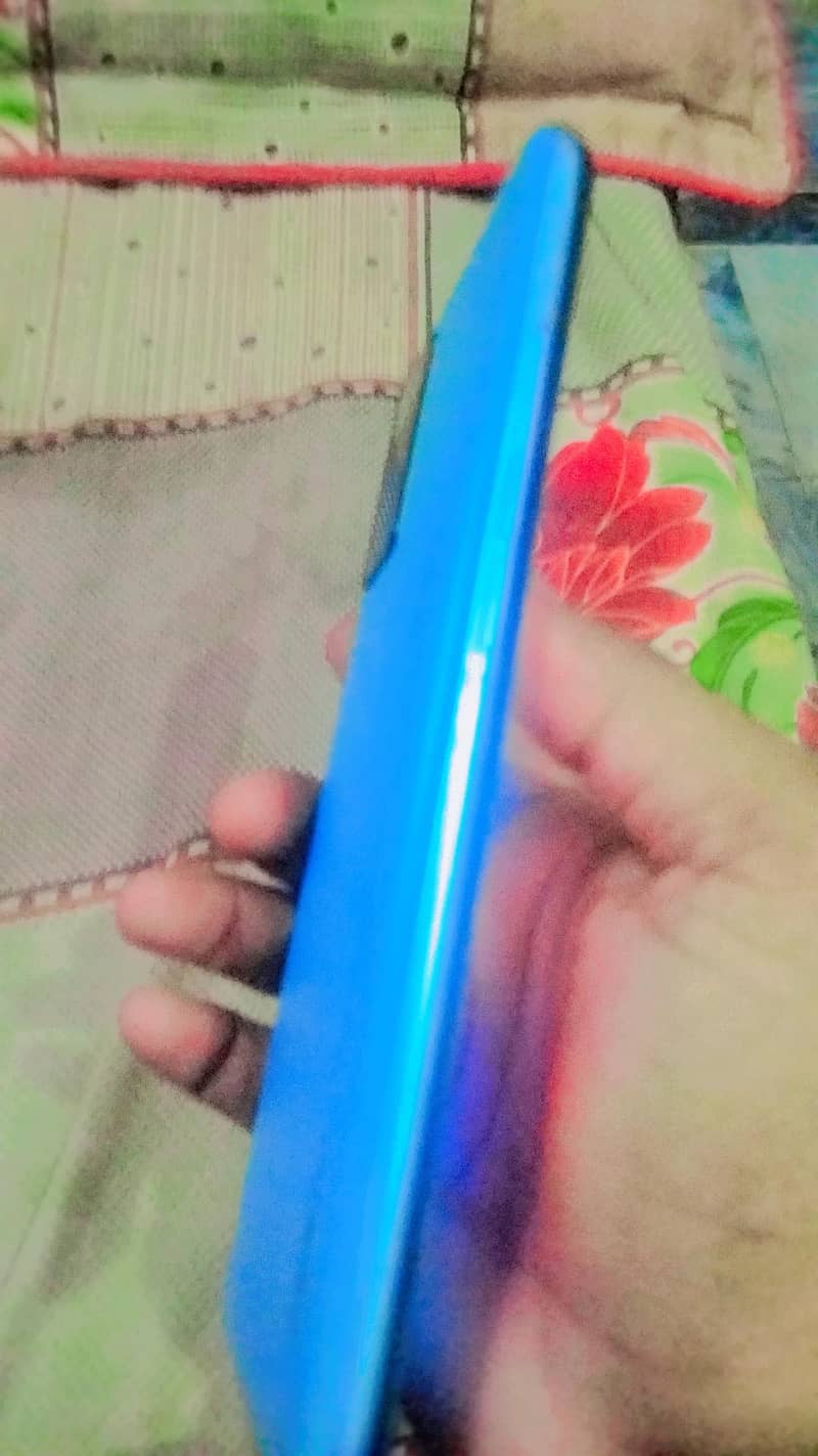 OPPO A76 1